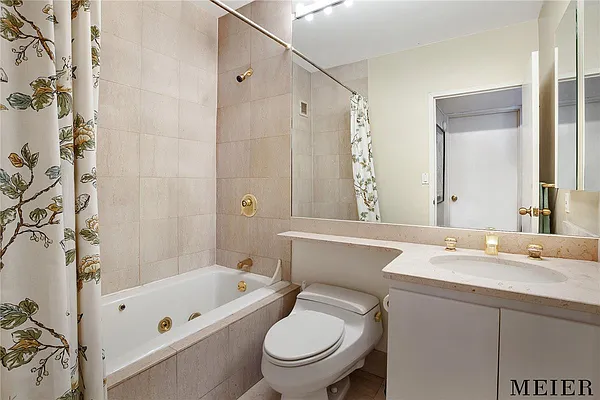 Rented by Compass | media 7