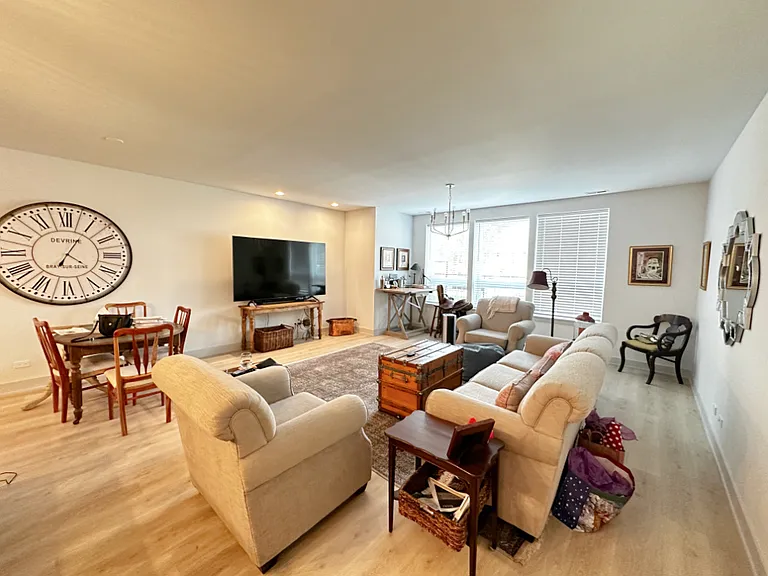 4420 S Prairie Ave #3 — Photo 1