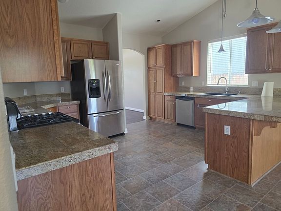 4th image of 1458 Cardiff Dr