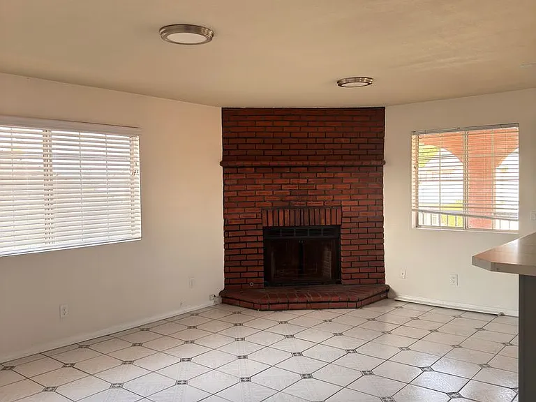1060 McFarland Ave — Photo 25