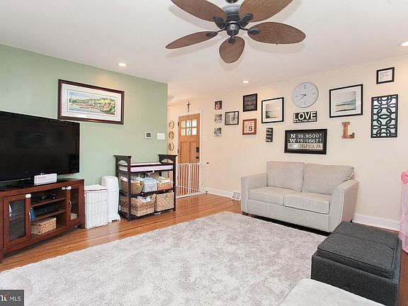 5th image of 7304 Hill Rd
