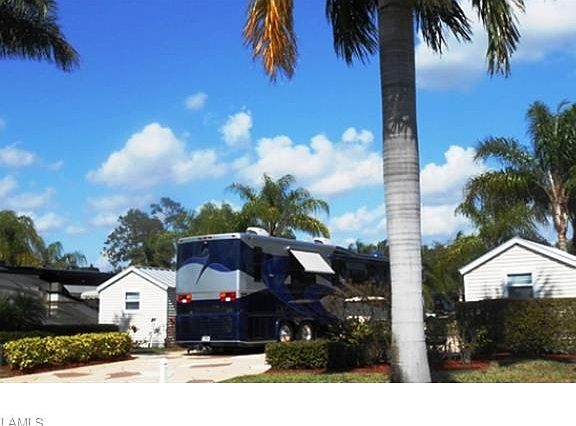 2nd image of 3019 Cupola Ln N