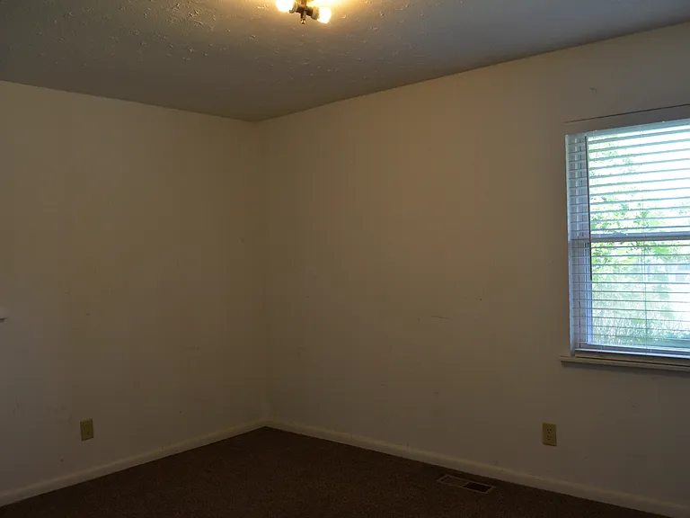 720 Waco Rd — Photo 8