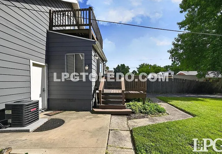 544 Woodsdale Ave — Photo 26