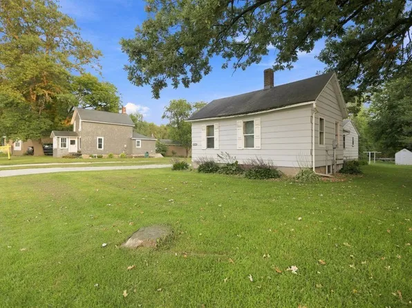 417 7th Ave SW, Waseca, MN 56093