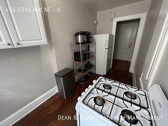 5th image of 456 13th Ave NE #6