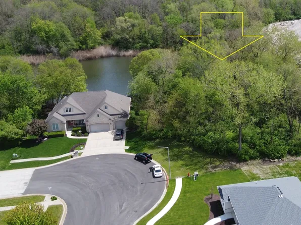 1859 Erin Ln, Morris, IL 60450