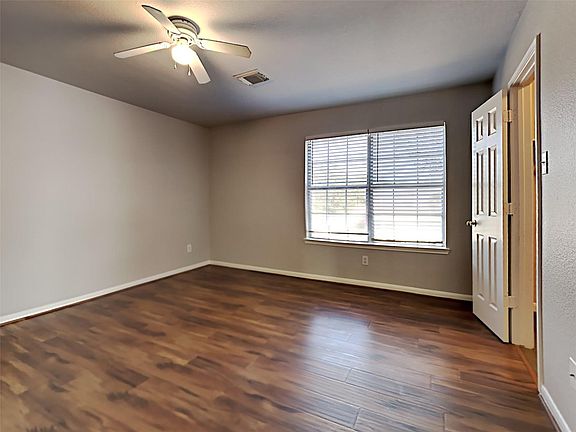 3rd image of 3523 Morning Cove Ln