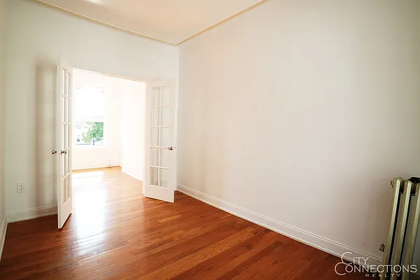 Rented by City Connections Realty | media 11