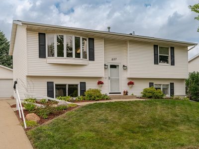 827 44th Ave NW, Rochester, MN, 55901