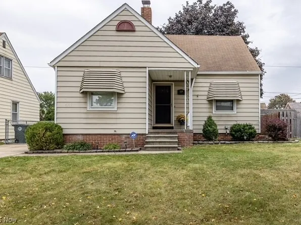 4319 Rockland Dr, Brooklyn, OH 44144