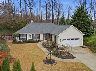 5445 Cowart Ct, Cumming, GA 30040