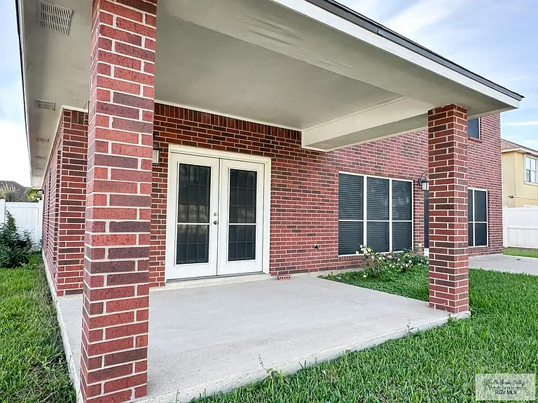 3453 Burgundy Dr — Photo 22