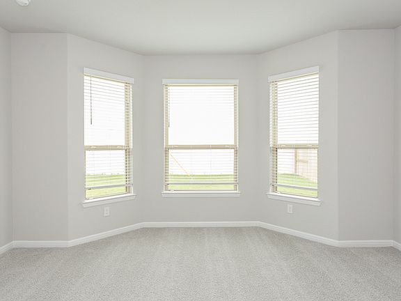 4th image of 8346 Oakland Heights Ln