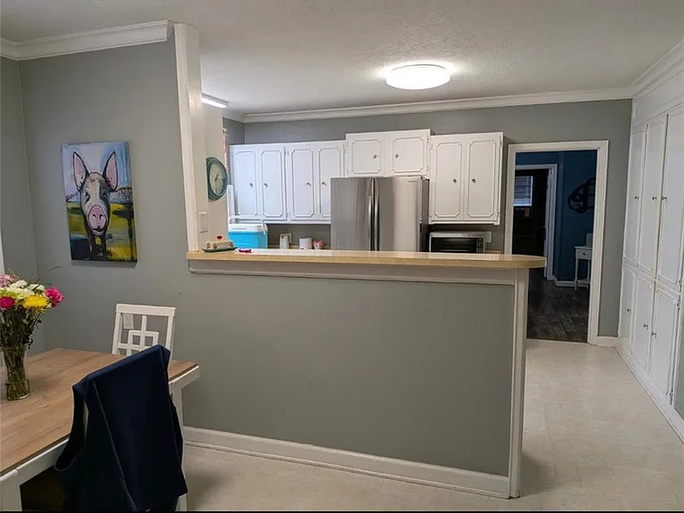 220 Dixie Dr — Photo 7