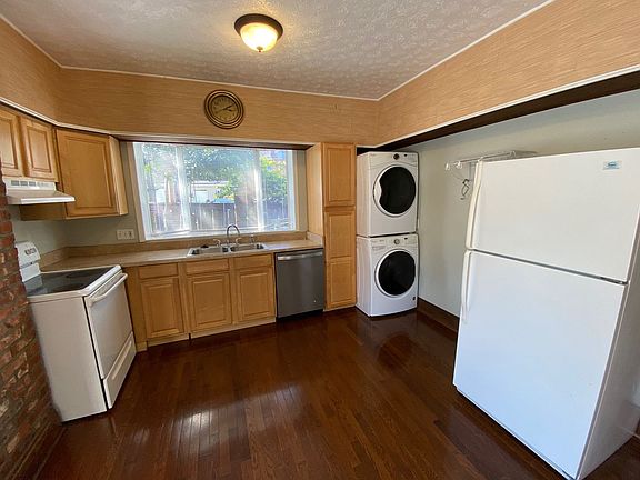 5th image of 199 Whittier St #198
