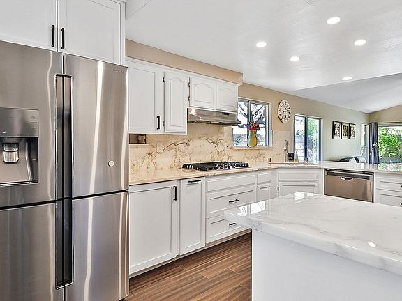 5th image of 5005 Evanwood Ave