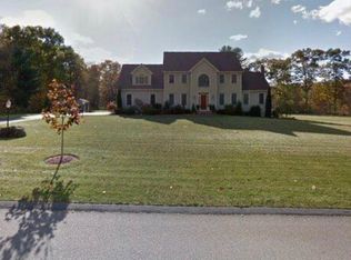 24 Juniper Rd, Worcester, MA 01602