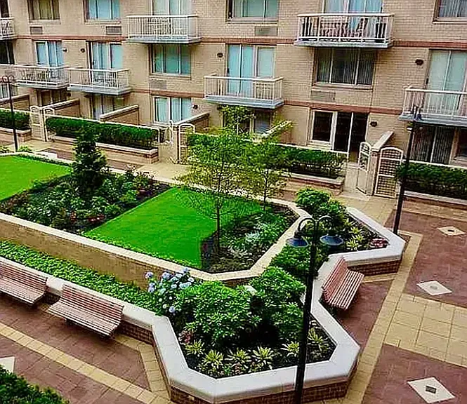 350 W 50th St #4BB — Photo 7