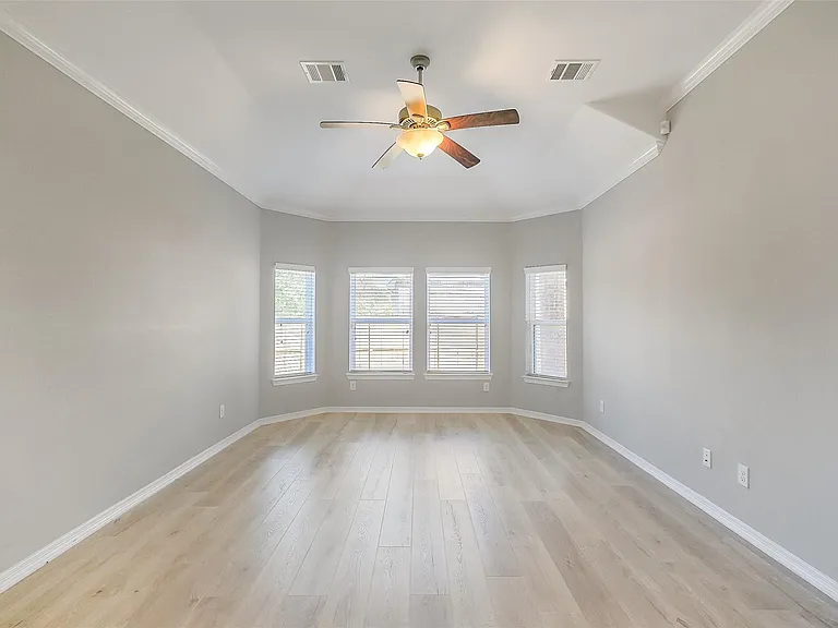 18314 Southwood Creek Dr — Photo 17