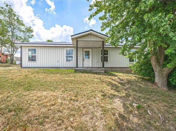 107 9th St, Crocker, MO 65452