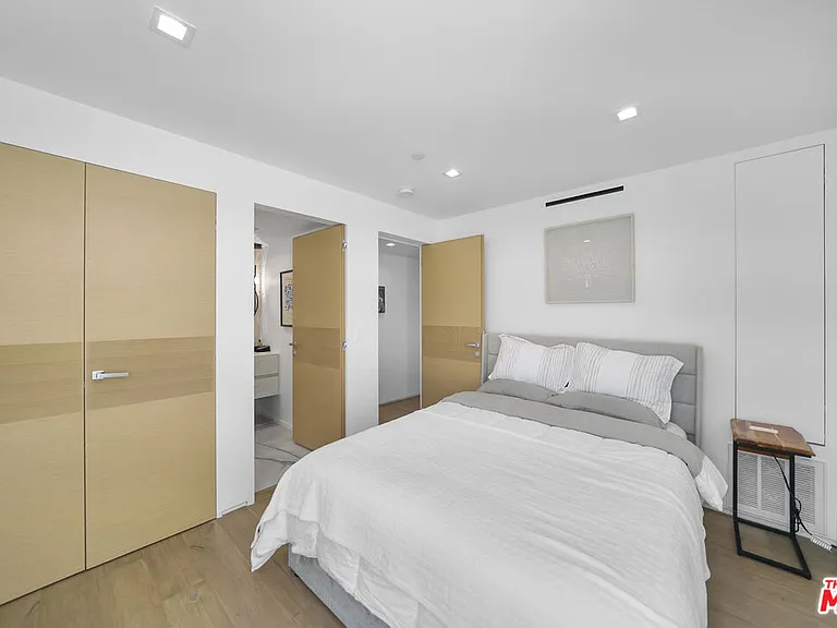 1500 Ocean Dr — Photo 17