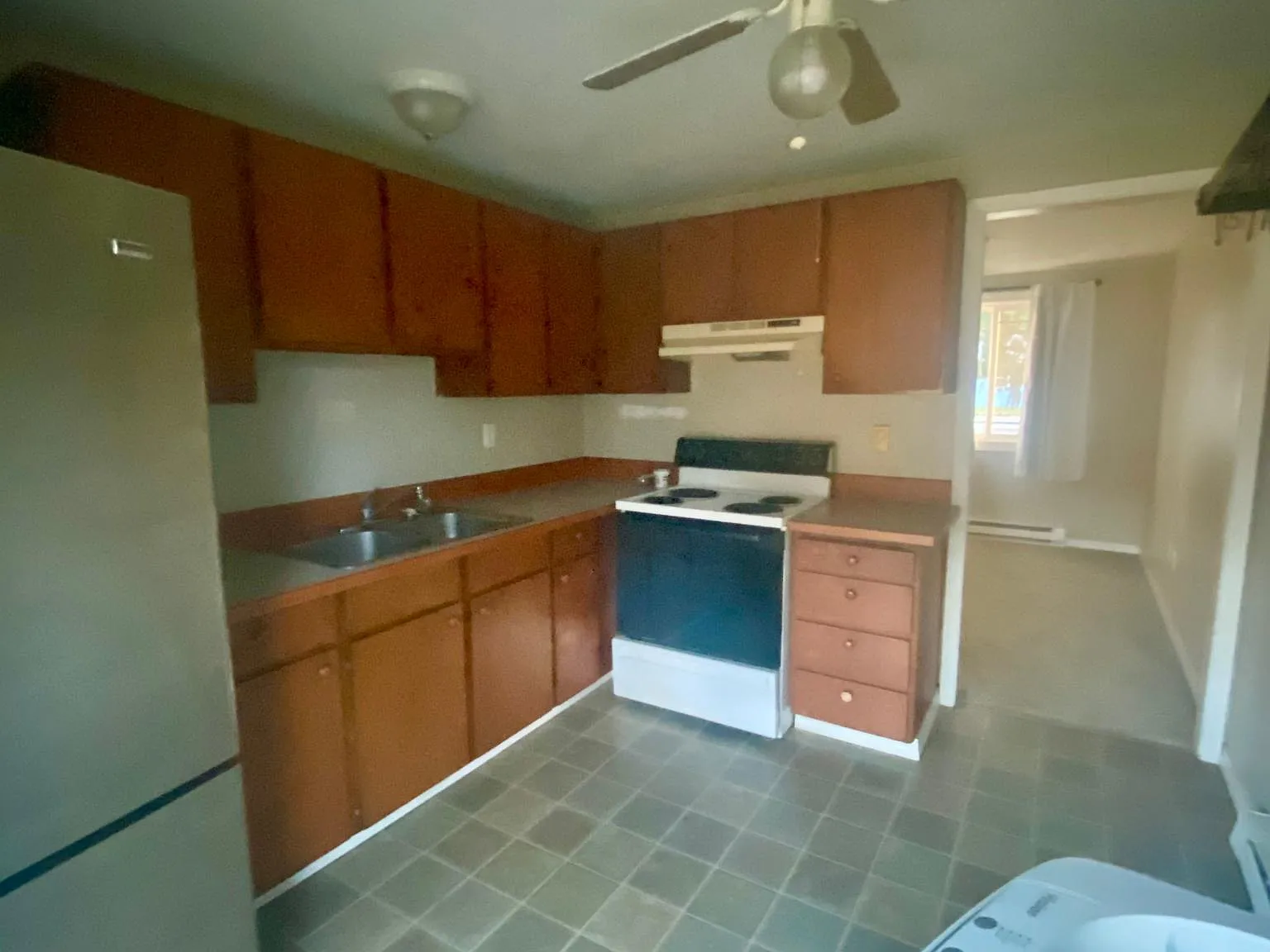 513 E Herb St — Photo 4