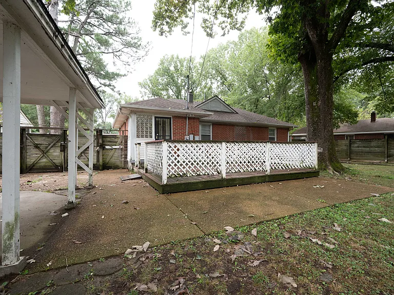 4586 Amboy Rd — Photo 10
