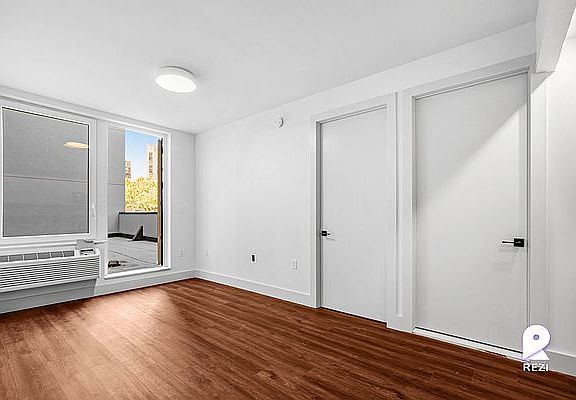 3rd image of 2069 Honeywell Ave #2C