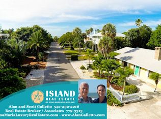 110 81st St, Holmes Beach, FL 34217