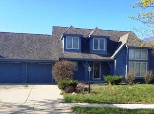2939 Willard Ln, Waukesha, WI 53188