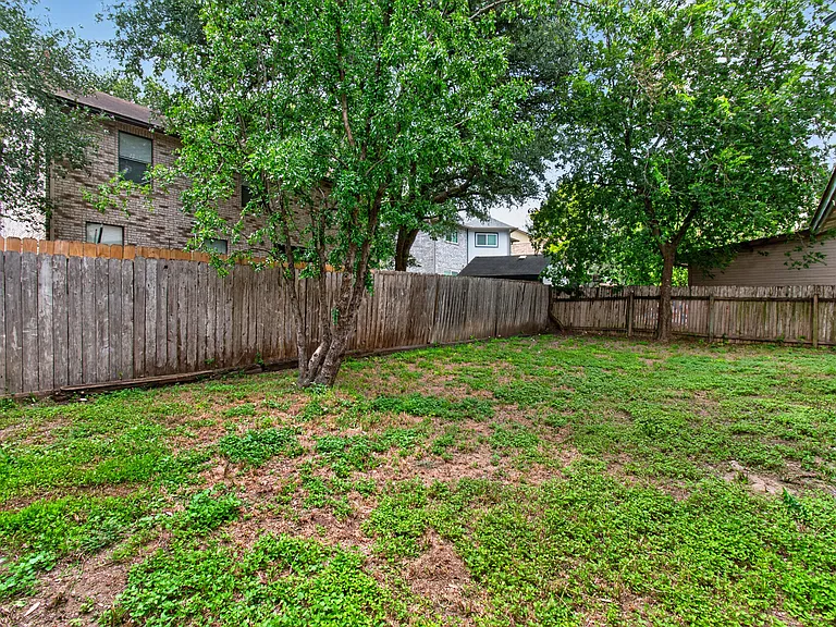 3824 Forsyth Park — Photo 23