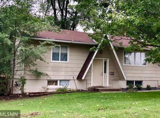 6661 E River Rd, Minneapolis, MN 55432