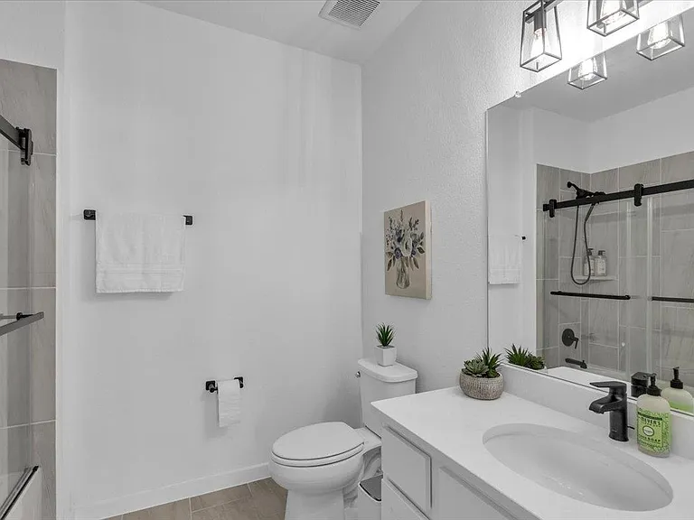 2312 Mondello Path — Photo 32