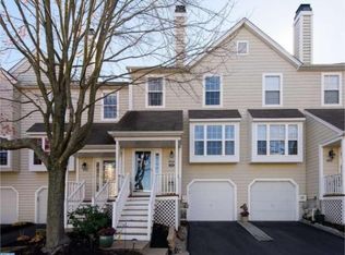 905 Harbour Ridge Ln, Downingtown, PA 19335