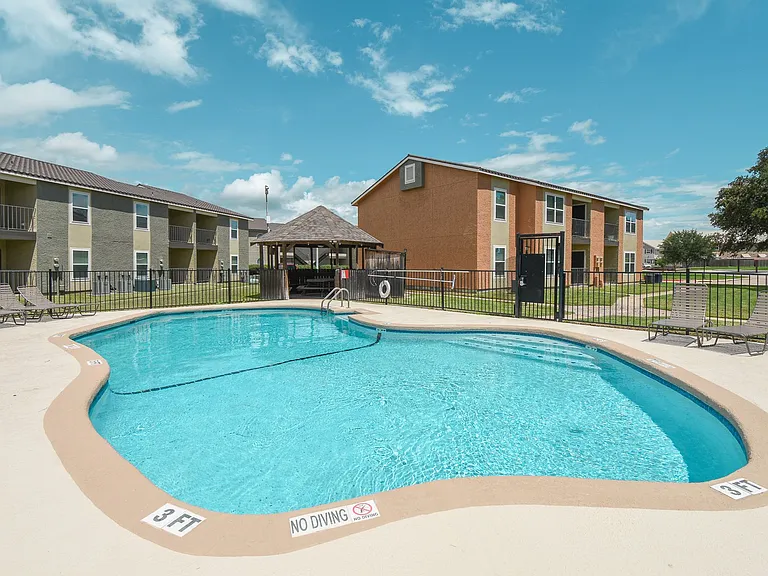The Villas Apartments — Photo 51