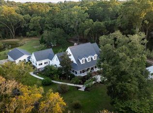 6949 Maybank Hwy, Wadmalaw Island, SC 29487