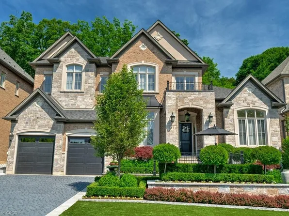 47 Legacy Ln, Ancaster, ON L9G 0G2