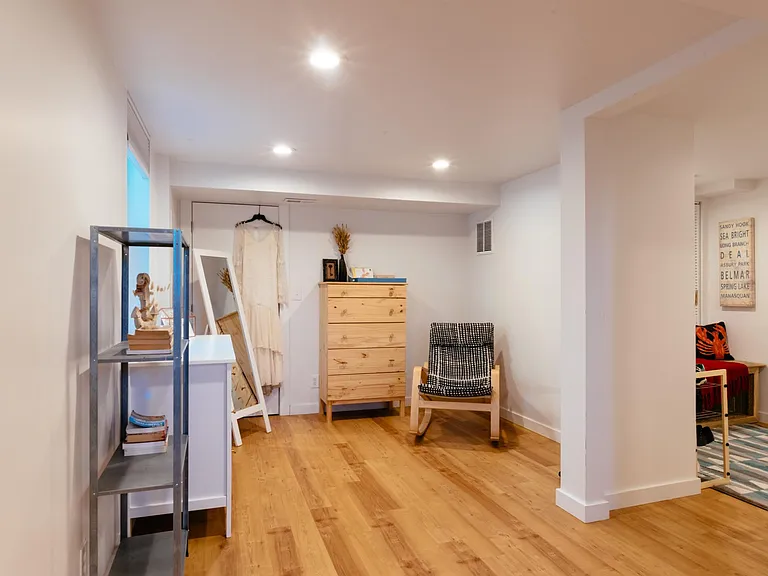 1382 E Emerson Ave — Photo 13