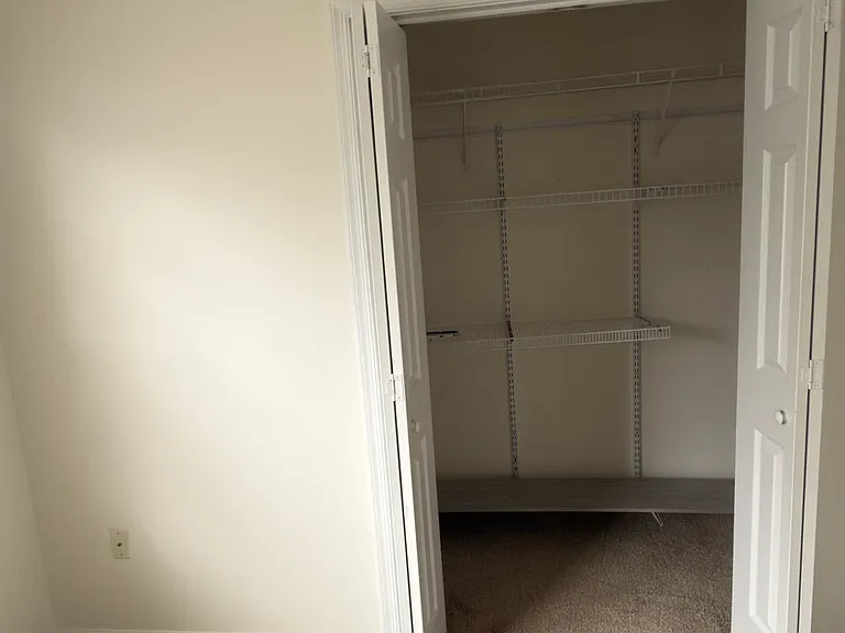 1532 Primrose Ln — Photo 17