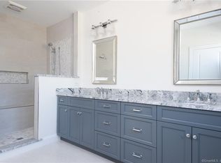 22 Arbor Xing, East Lyme, CT 06333