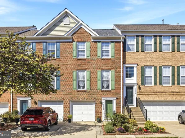 13020 Rose Petal Cir, Herndon, VA 20171