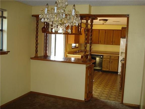 2nd image of 4812 SE 19th St