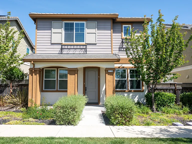 2178 Panorama Ct — Photo 1