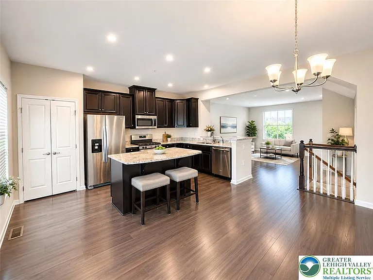 2317 Cook Dr — Photo 6