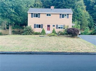 20 Hayes Rd, Tariffville, CT 06081