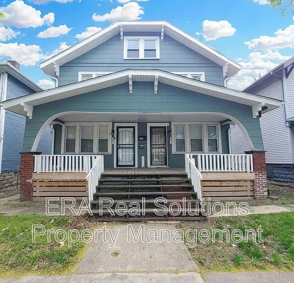 2205 W Sullivant Ave — Photo 1