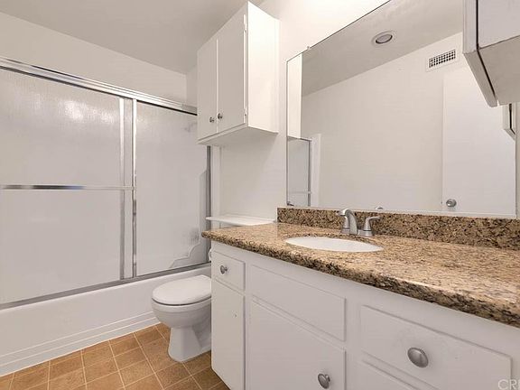 2nd image of 5400 Newcastle Ave APT 15