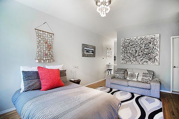 1st image of 210 E 21st St APT 4D