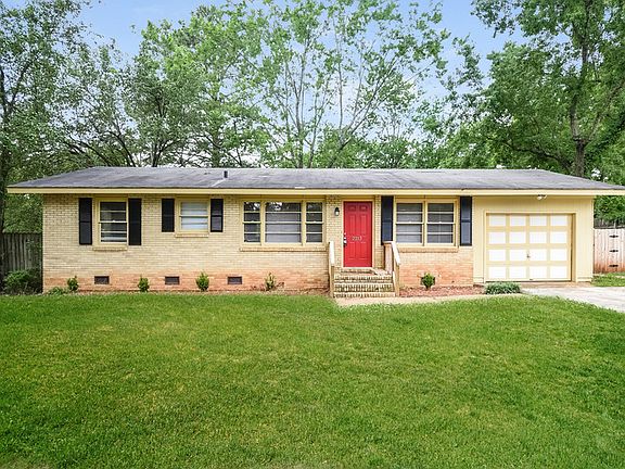 2nd image of 2213 Glen Iris Rd NW